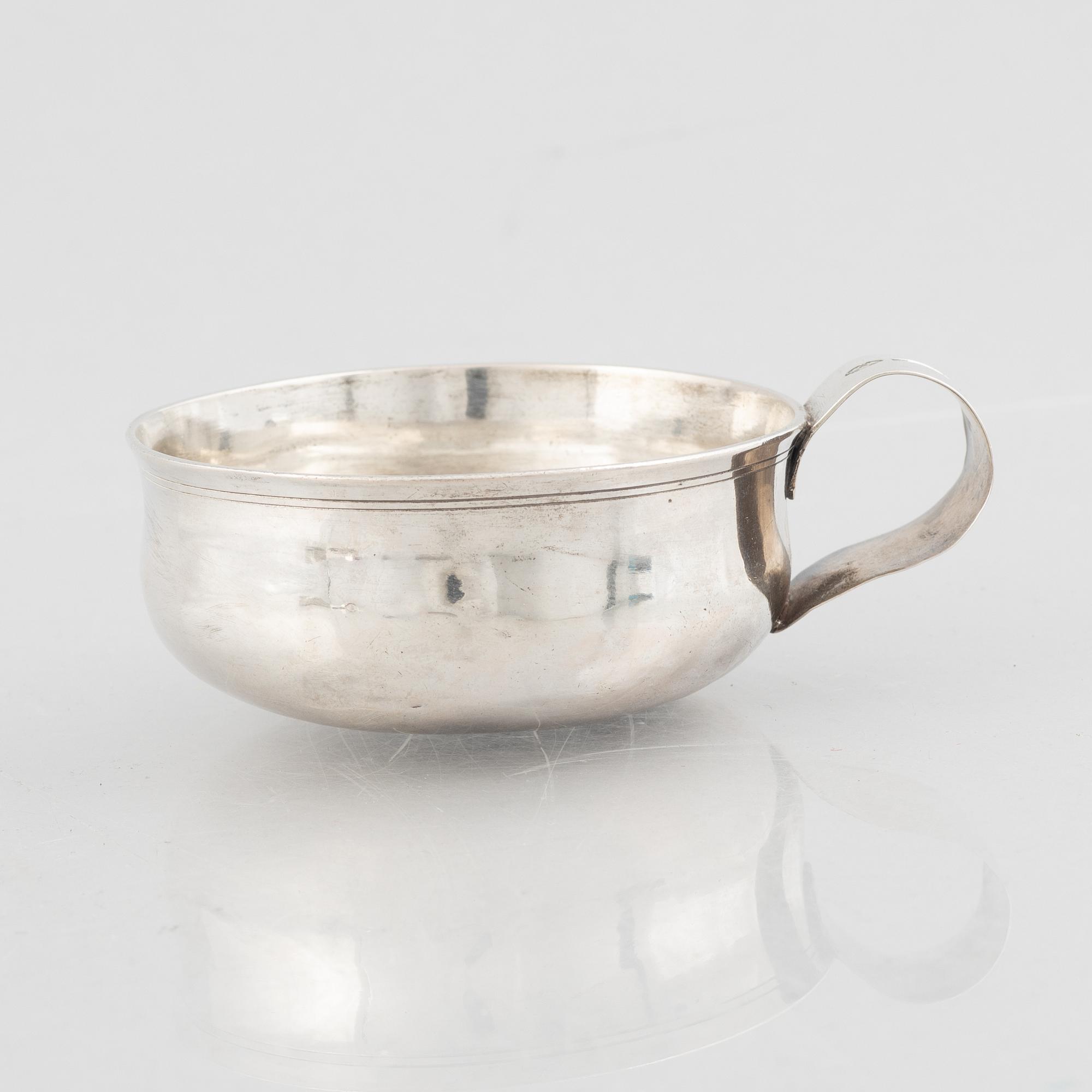 A Swedish silver cup with handle, mark of Erik Löfgren, Umeå 1795.