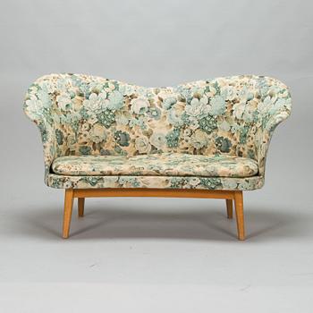 Olof Ottelin, soffa "Duetto" Kervo Snickerifabrik, Stockmann, 1900-talets mitt.