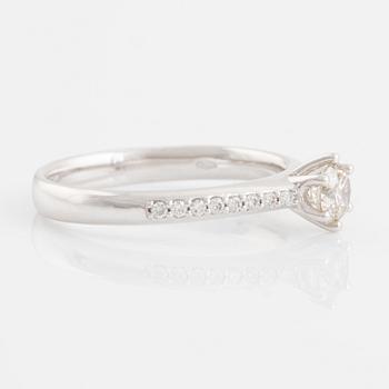 Brilliant cut diamond solitaire ring, with IGI report.