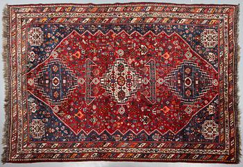 MATTA, old troligen Kashgai, 305 x 216 cm.