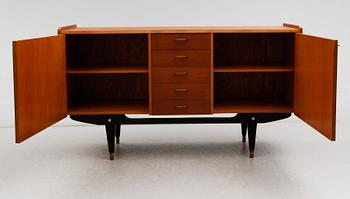 SIDEBOARD, 1900-talets mitt.