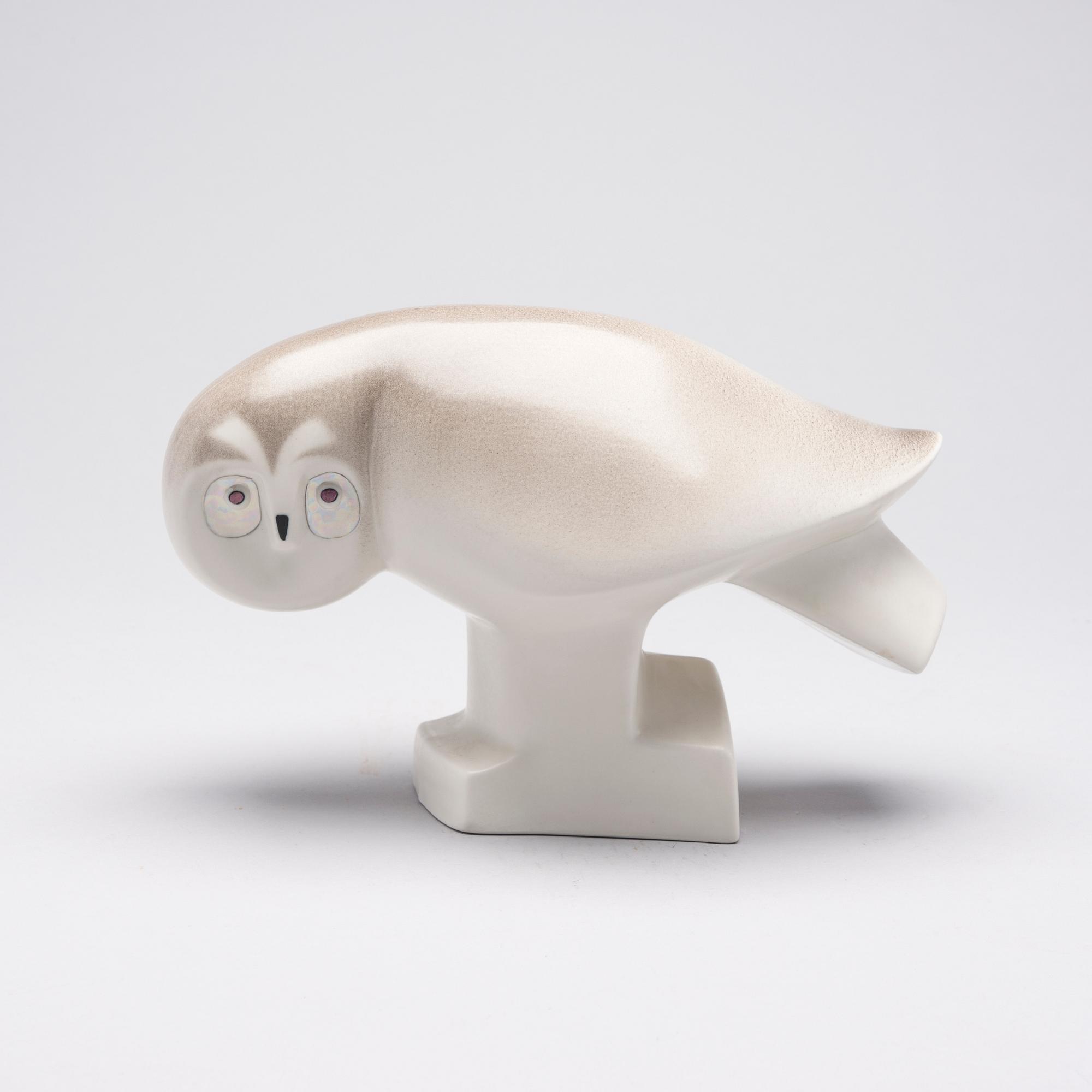 FIGURIN, stengods, signerad Lillemor, Arabia för WWF, 1900-talets slut.