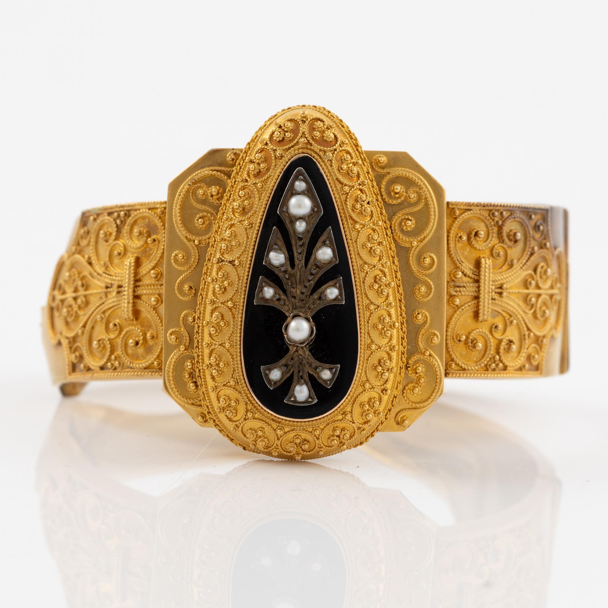 Bracelet 14K gold with enamel details and pearl, damaged.