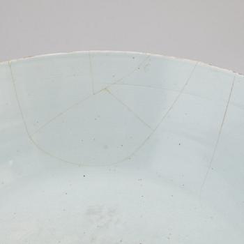 A large blue and white fish bowl/punch bowl, Qing dynasty, 18th Century.