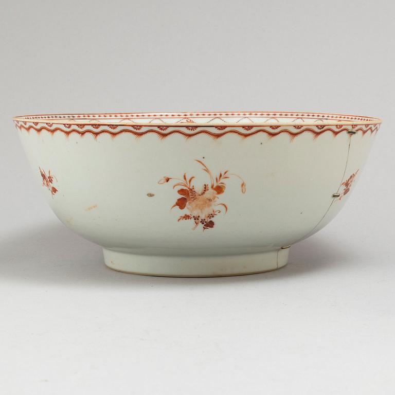 A pair of blue and white jugs and a punch bowl, Qing dynasty, Jiaqing (1796-1820).