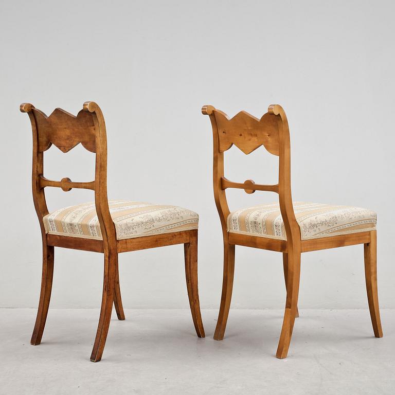 STOLAR, 2 st, Karl Johan respektive Karl Johan-stil, 1800-respektive 1900-talets första hälft.