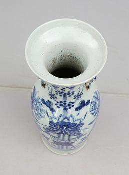 GOLVVAS, porslin, Kina, 1800-/1900-tal.