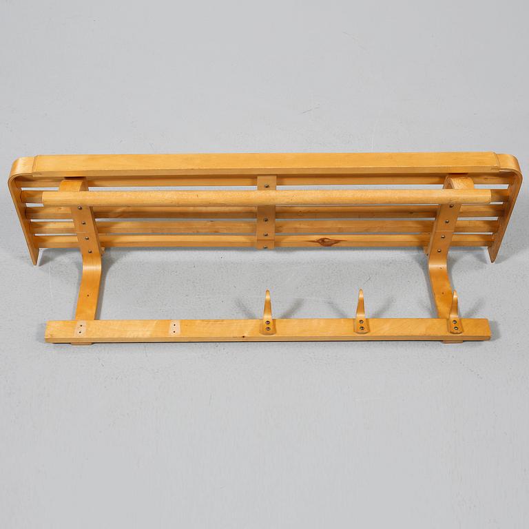 KLÄDHÄNGARE, möjligen Syrjät Oy, Vatiala, 1950-tal.