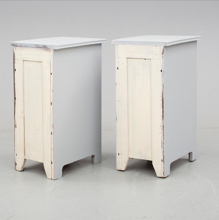 SÄNGBORD, ett par. 1900-talets början.