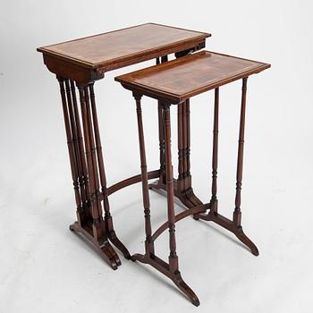 SARJAPÖYTIÄ, 4 kpl, Englanti, 1800-luvun loppu.