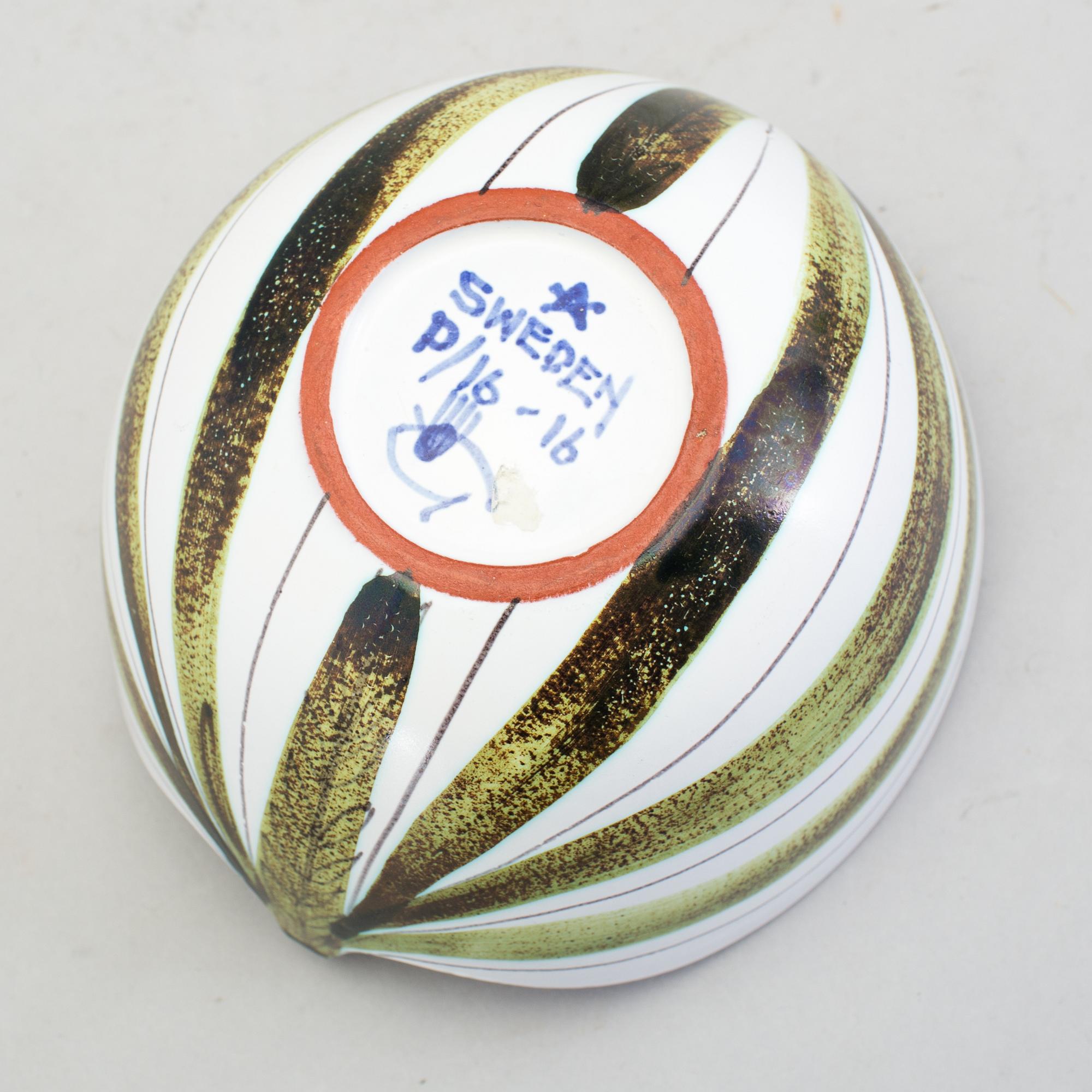 A Stig Lindberg faience bowl, Gustavsberg studio 1950´s.