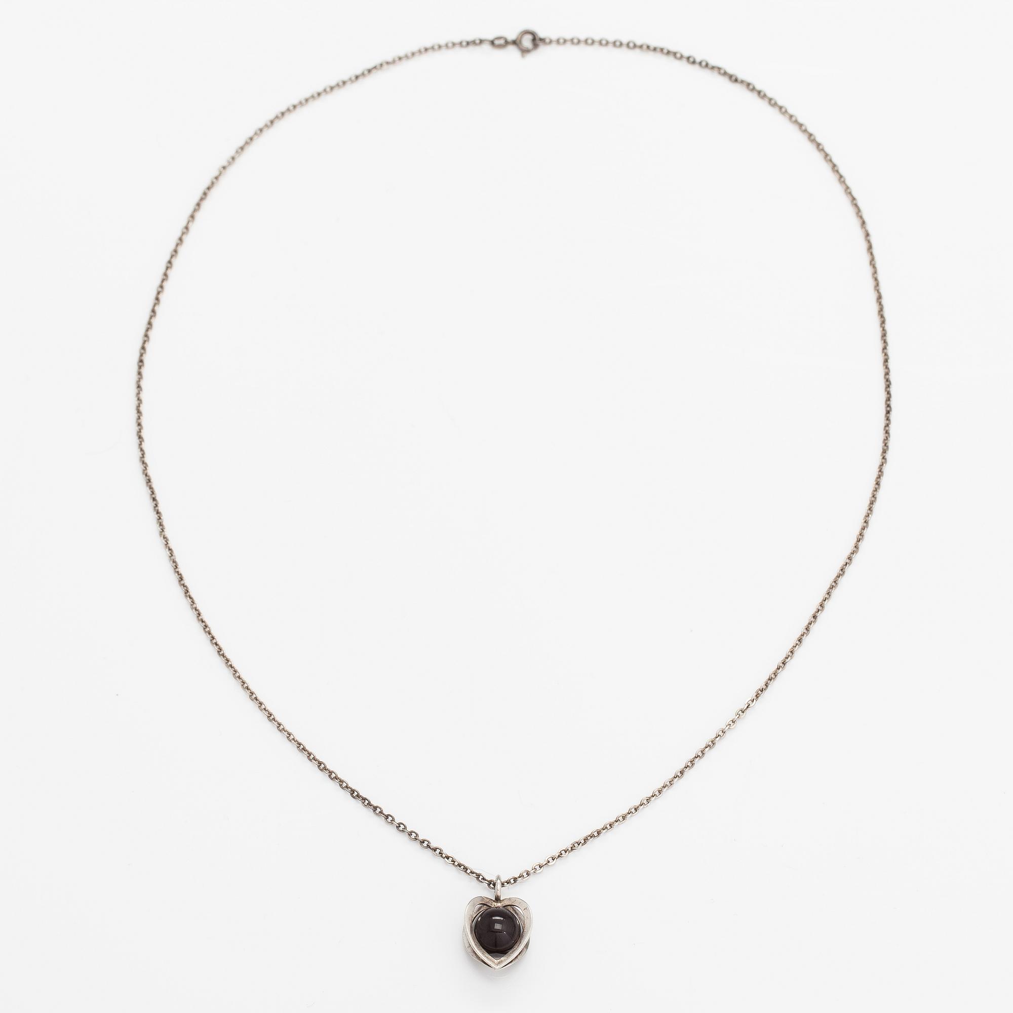 Elis Kauppi, A silver necklace with a smoaky quartz. Kupittaan kulta, Turku.