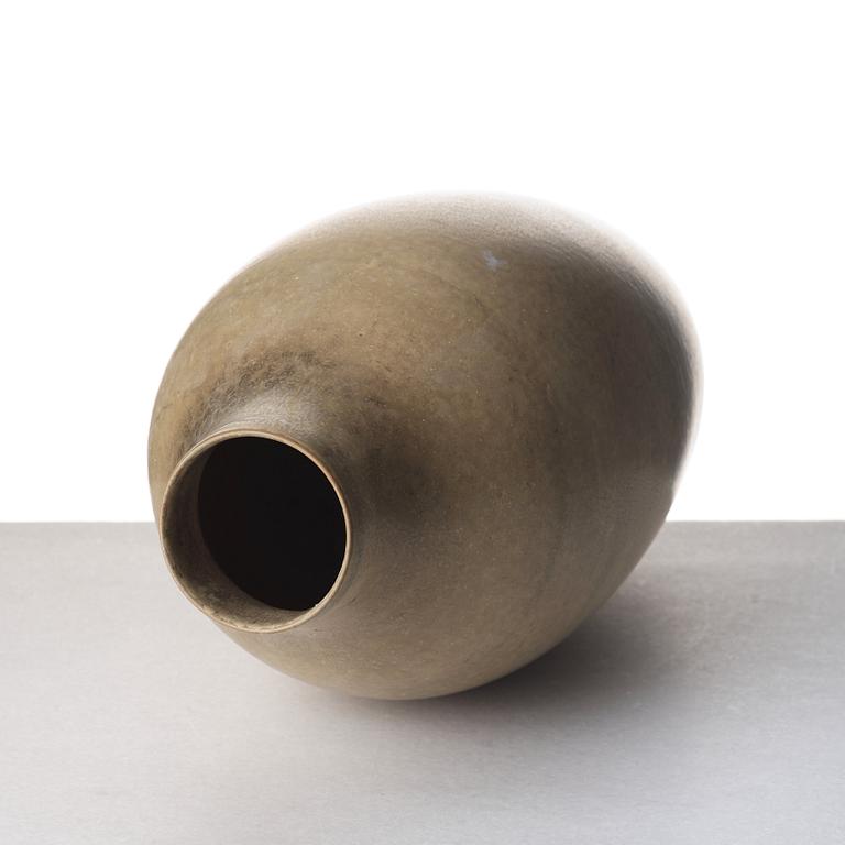 Carl-Harry Stålhane, a large stoneware vase, Rörstrand, Sweden 1950-60's.