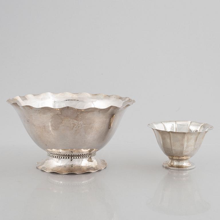CG Hallberg, skålar, 2 st, silver, Stockholm 1924-1925.