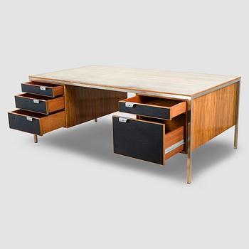 Kirjoituspöytä, HH. Martyn & Co Ltd, päivätty kesäkuu 1966.