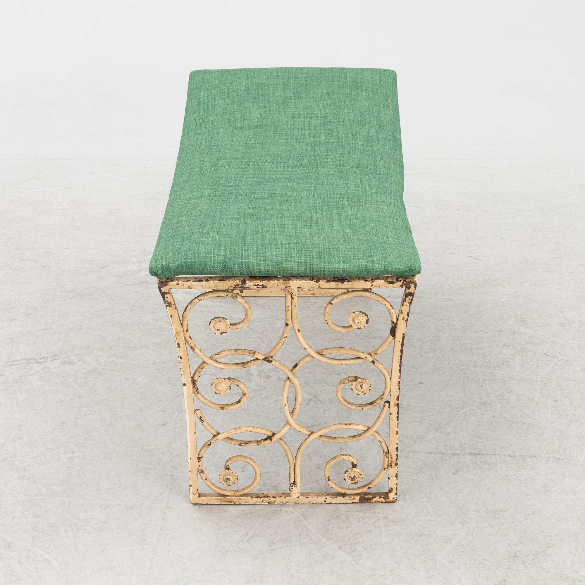 Tor Wolfenstein, möjligen. Pall, Swedish Modern, Robert Ditzinger AB, utfört av Bjerkås Armatur, 1940-tal.