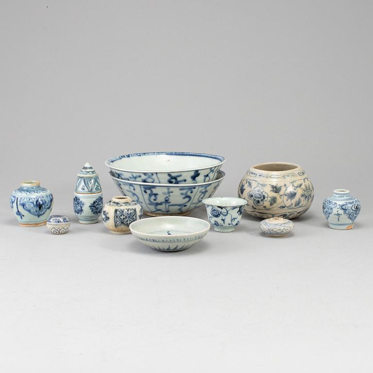 A group of blue and white South East Asian ceramics,  17th/19th Century.