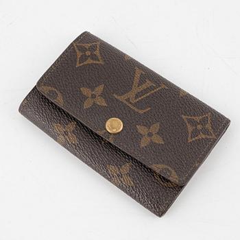 Louis Vuitton, necessär, "Parana Toiletry Bag 26" samt nyckelhållare.