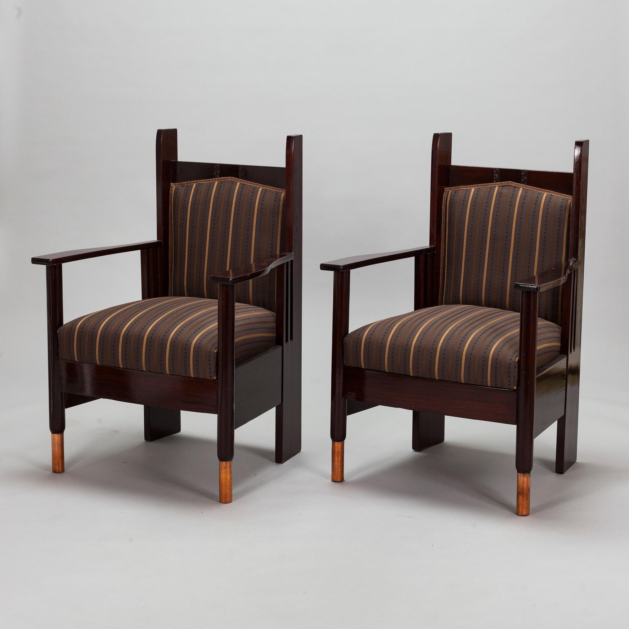 Bernhard Häkli, a pair of Finnish Jugend armchairs for Vihdin Puuseppäin Huonekaluliike 1911.