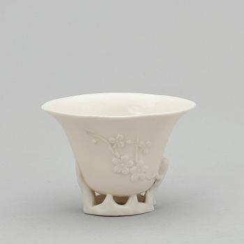 VINOFFERSKÅL, porslin, Kina, 1900-tal.