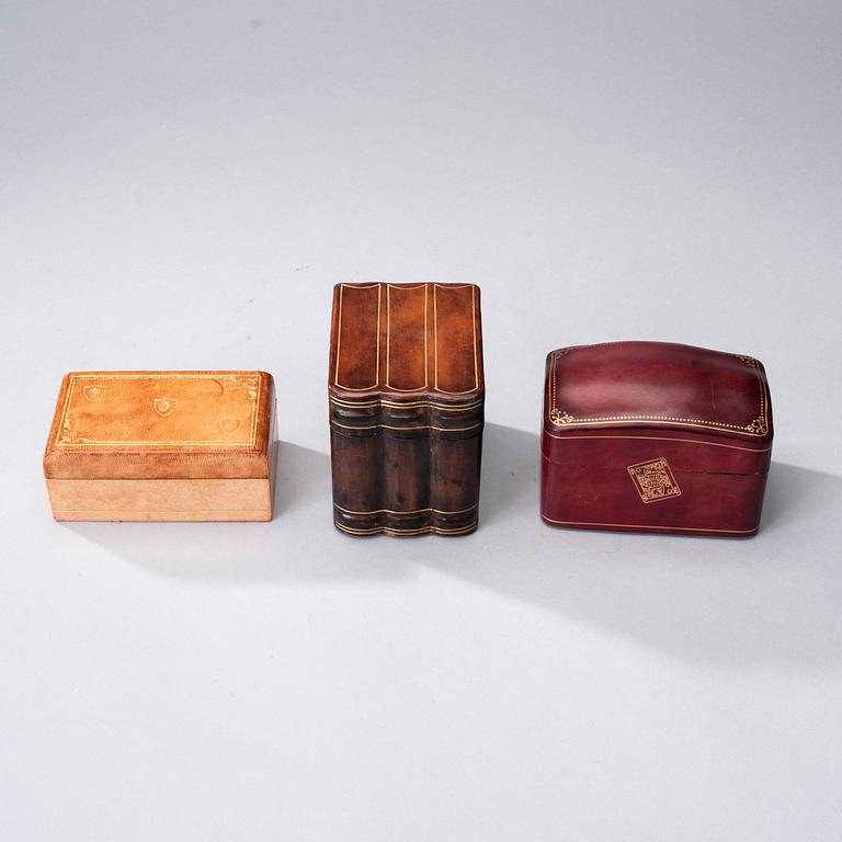 ETUIER, 3 st, läder, Italien, Frankrike 1900-tal.