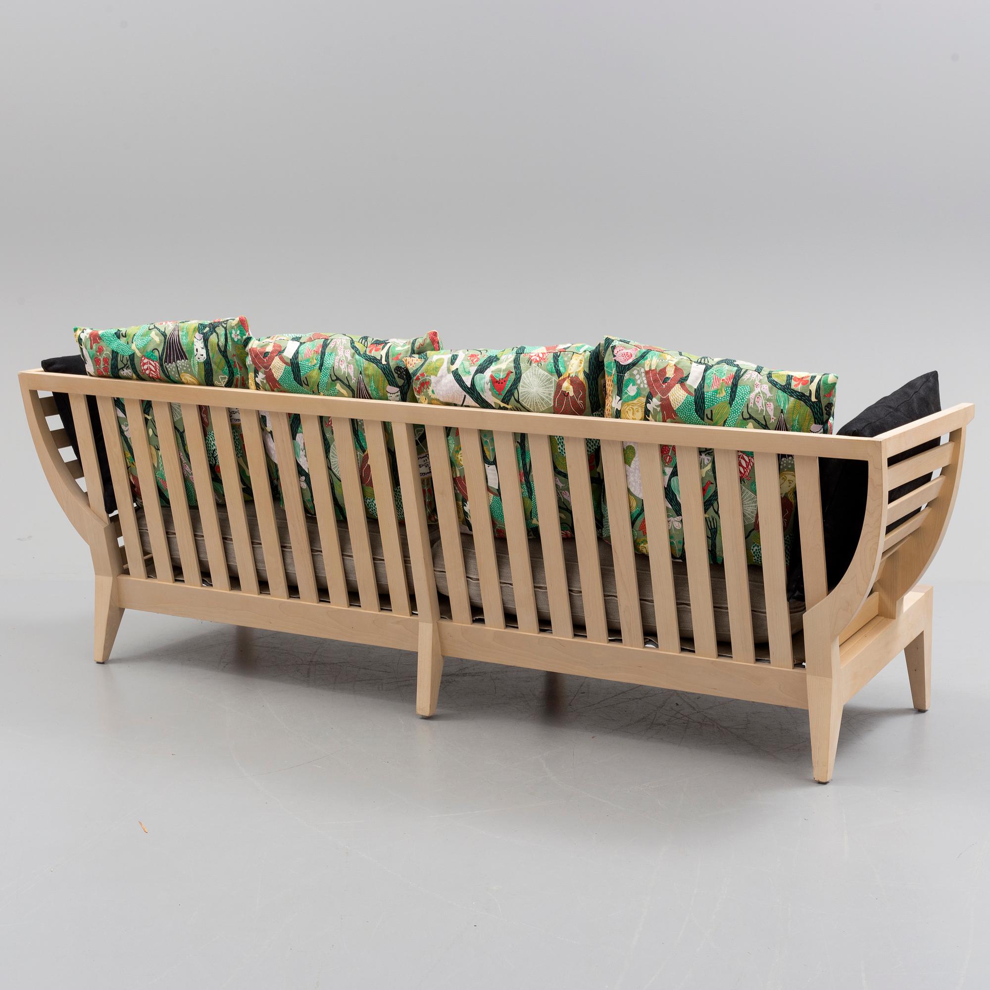 NIRVAN RICHTER, soffa, "Träsoffa", Norrgavel.