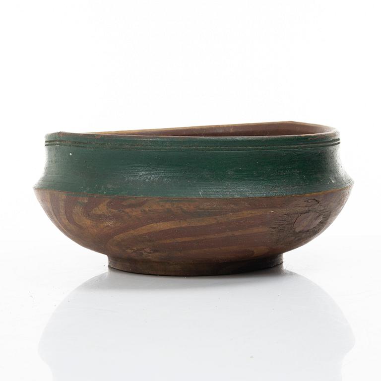 Turned bowl, folk art, 19th century.