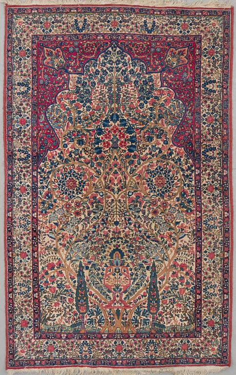 MATTA, semiantik, Kirman laver, ca 225 x 141 cm.