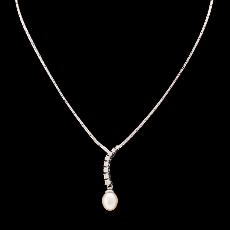 An 18K white gold necklace set with round brilliant-cut diamonds and a cultured pearl.
