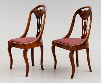STOLAR, 2 st snarlika, England, 1800-talets andra hälft.