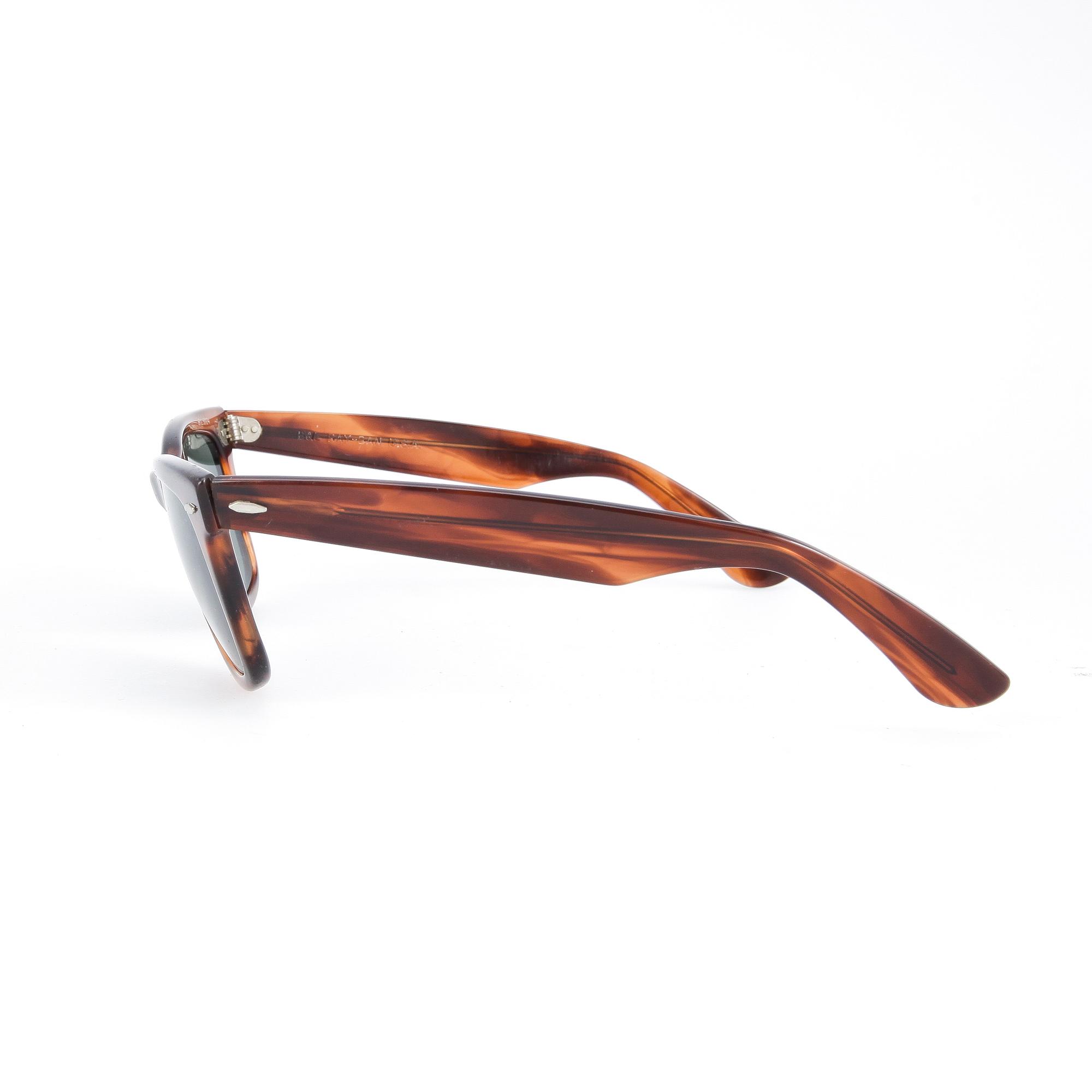 SOLGLASÖGON, "Wayfarer", Ray Ban.