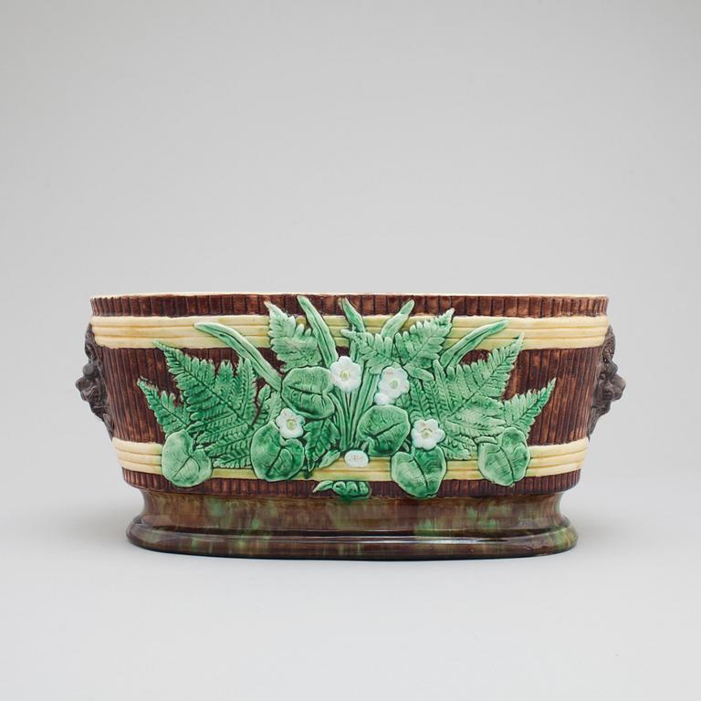 A majolica jardiniere from around year 1900.