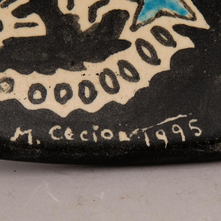 A ceramic bowl, signed and dated 1995.