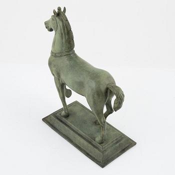 Skulptur, patinerad brons, samtida.