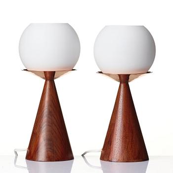 Maria Lindeman, a pair of table lamps model "K11-40", Idman, Finland, mid-20th century.