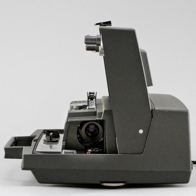 PROJEKTORER, 3 st, 1900-talets tredje kvartal.