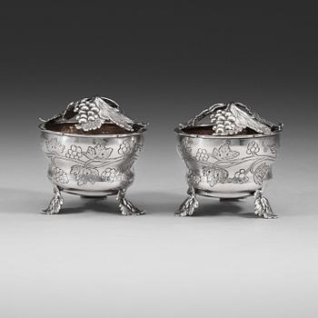 990. A pair of German 18th century parcel gilt jelly-pots, marks of  Johann Christoph Seelingslow, Magdeburg.