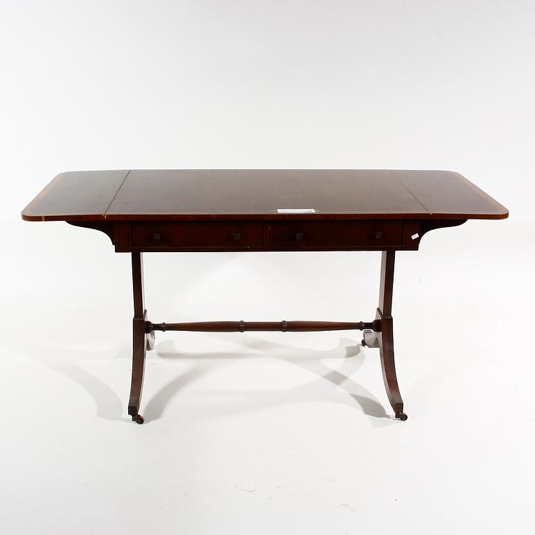 SOFFBORD, engelsk stil, 1900-tal.