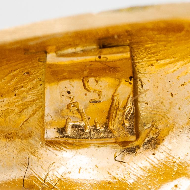 Ring, 18K guld och emalj, i form av vädur.