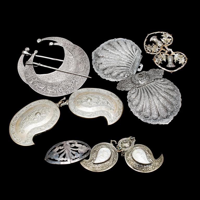DRÄCKTSMYCKEN, 7 delar, metall, Orientaliskt, 1800-tal.