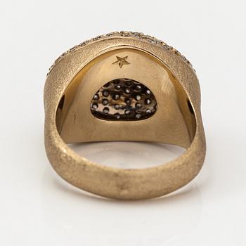 H Stern, Sormus "Golden stone", 18K kultaa ja timantteja n. ct 1.93 yht.