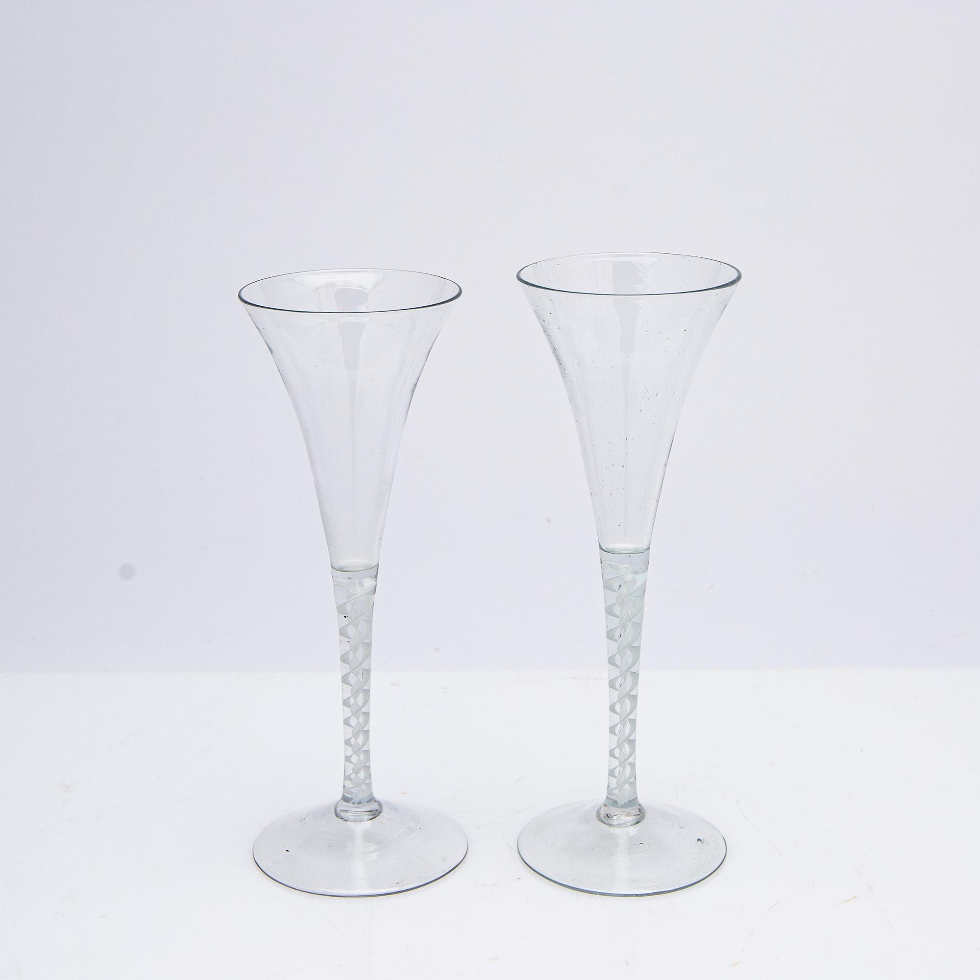 A set of glass, 13 pieces, 18th century.