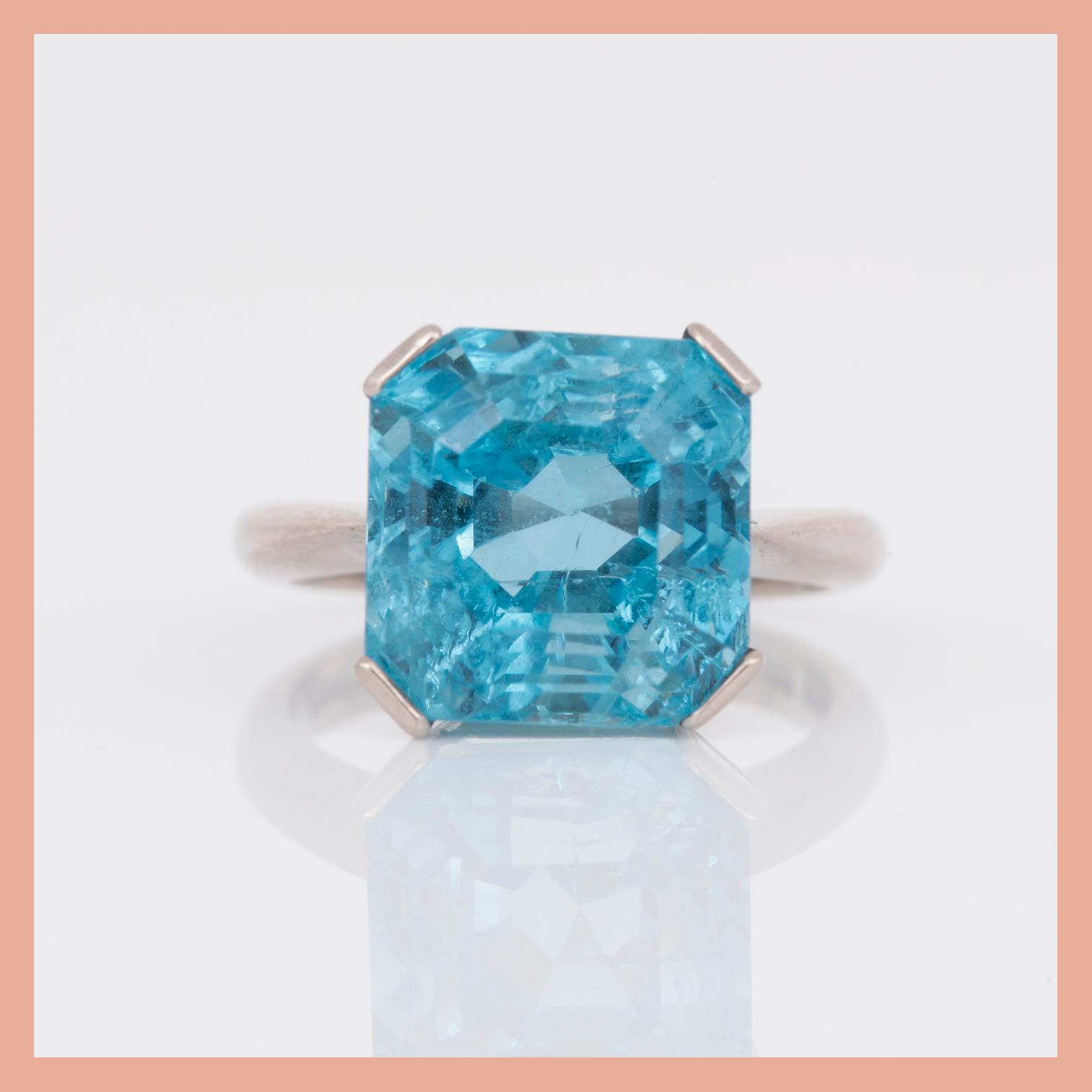RING, 18K vitguld med trappslipad akvamarin, ca 9,52 ct, Flavia, Skellefteå, 1967. Total vikt ca 7,96 g.