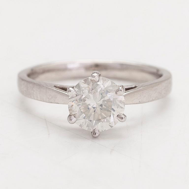 Ring, 18K vitguld, briljantslipad diamant ca 1.30 ct.