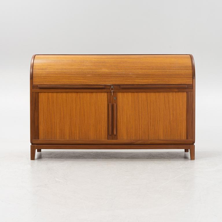 Sideboard, Ferdinand Lundqvist Göteborg, 1900-talets mitt .