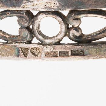 Tillander, brudkrona, silver (813) samt vita stenar, Helsingfors 1946. I originallåda.