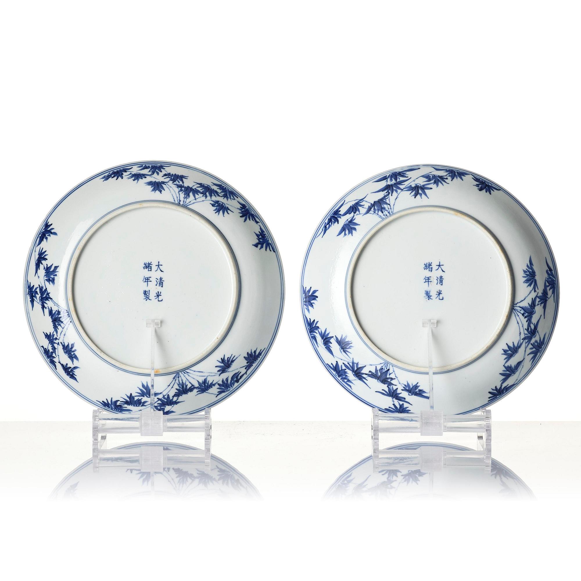 A pair of blue and white 'crane' dishes, Qing dynasty with Guangxu mark and of the period (1875-1908).
