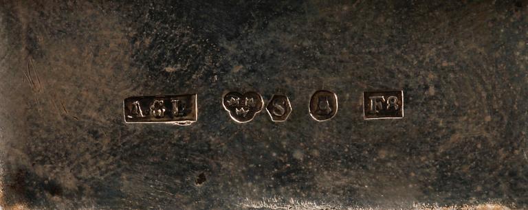 KAFFESERVIS, 3 delar, nyrokokostil, AG Dufva, Stockholm 1932. Totalvikt ca 1400 gram.