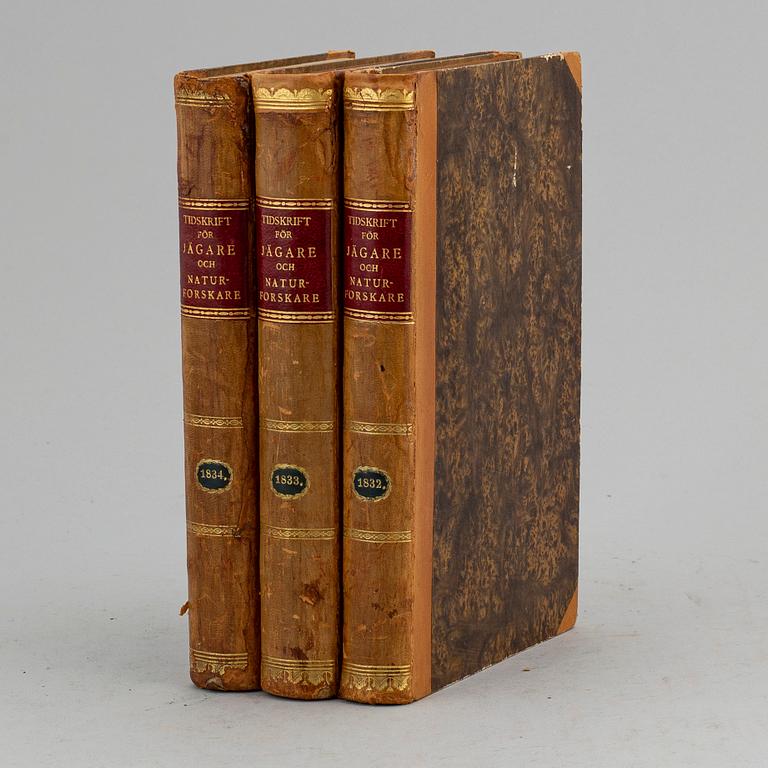 Med 33 planscher, mestadels handkolorerade (3 vol).