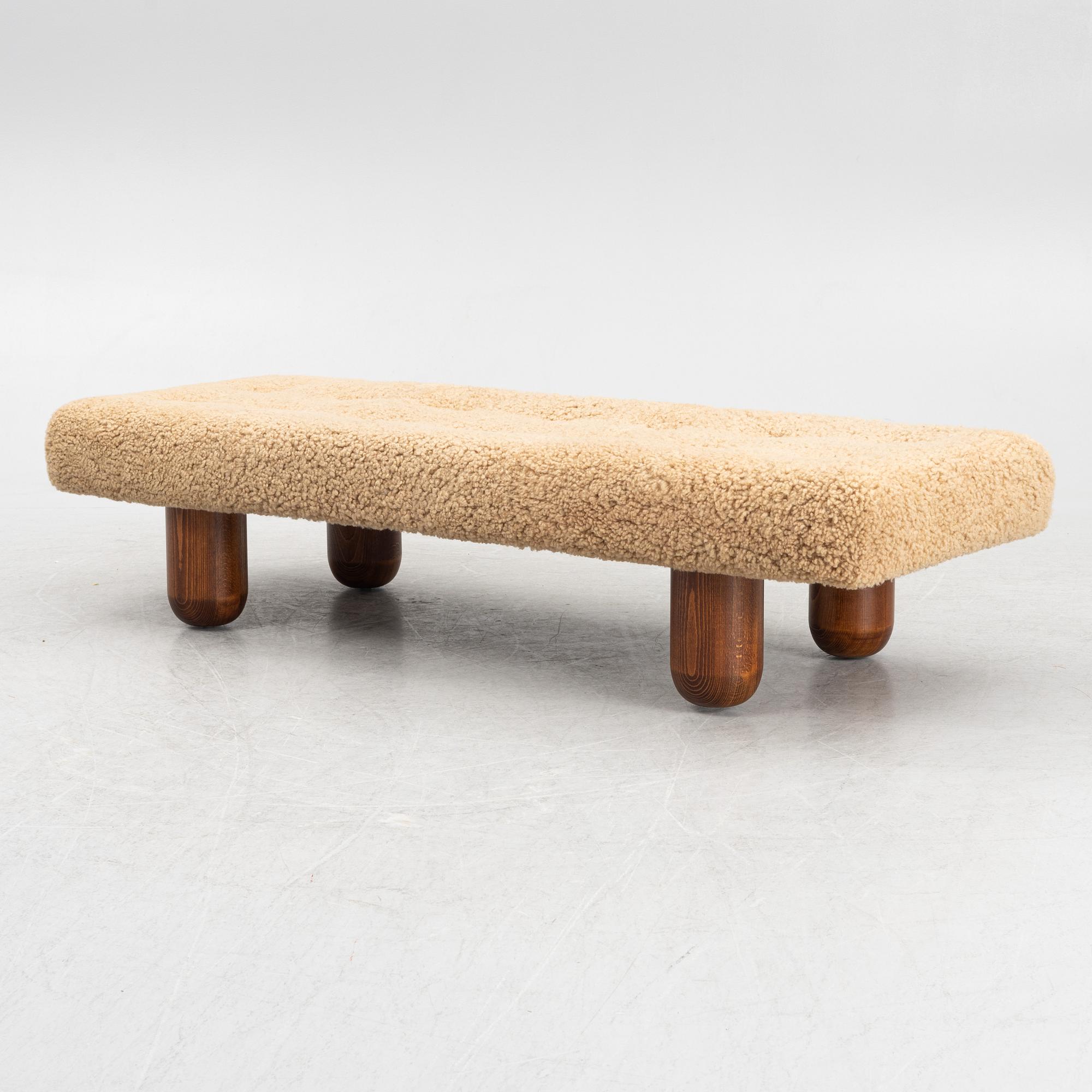 Daybed, contemporary manufacture.